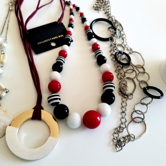 Lot of 5 Red Black White Beaded Necklaces Mother of Pearl Hearts - Picture 9 of 13